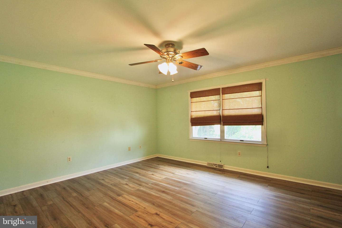 956 Janeka Ln Property Photo 21