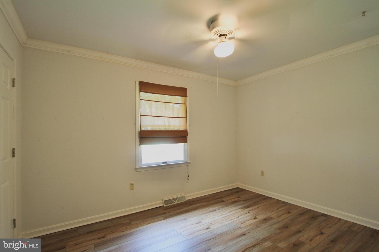 956 Janeka Ln Property Photo 23