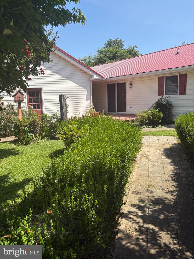 956 Janeka Ln Property Photo 27