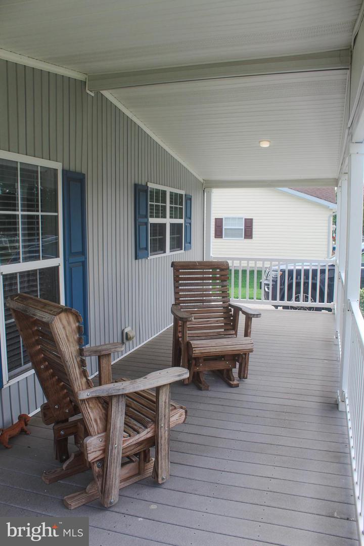 20 Coomb Ln Property Photo 3