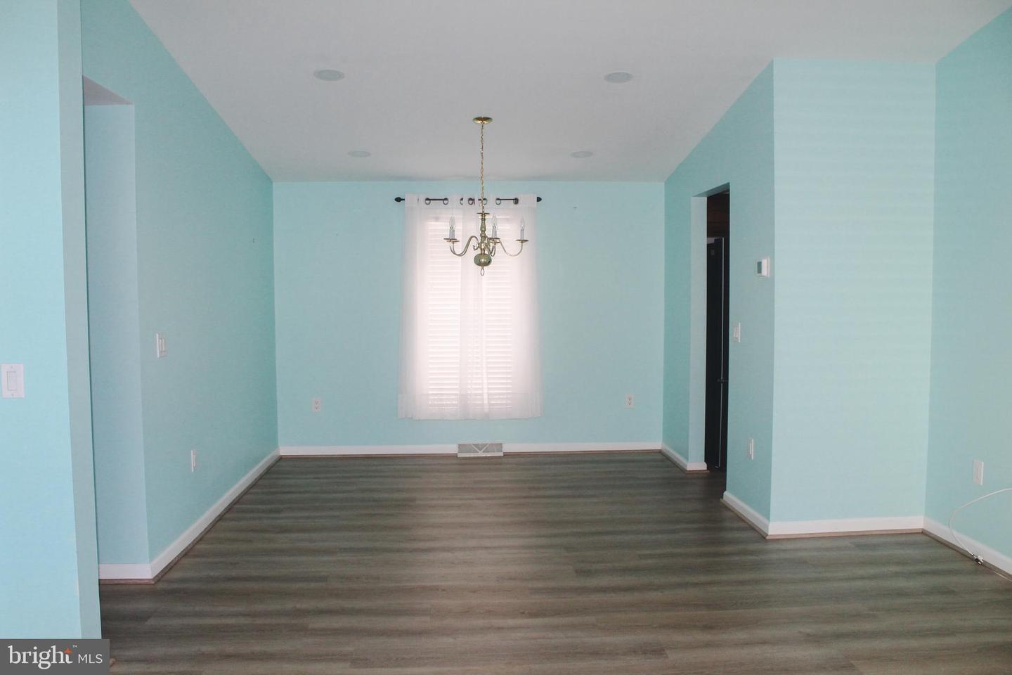 20 Coomb Ln Property Photo 4