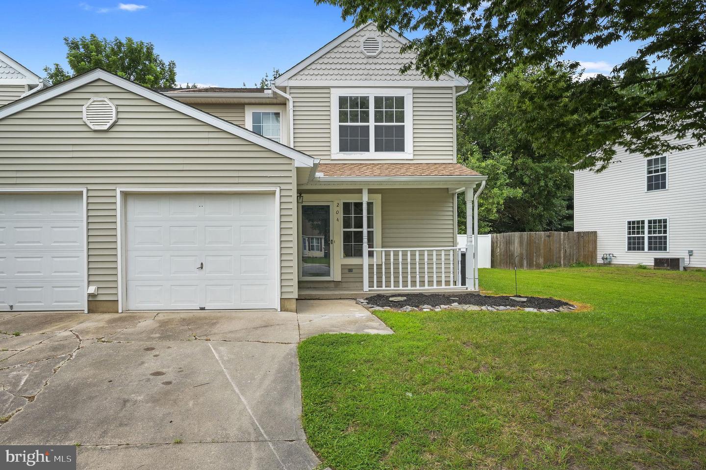 204 MAHOGANY PL