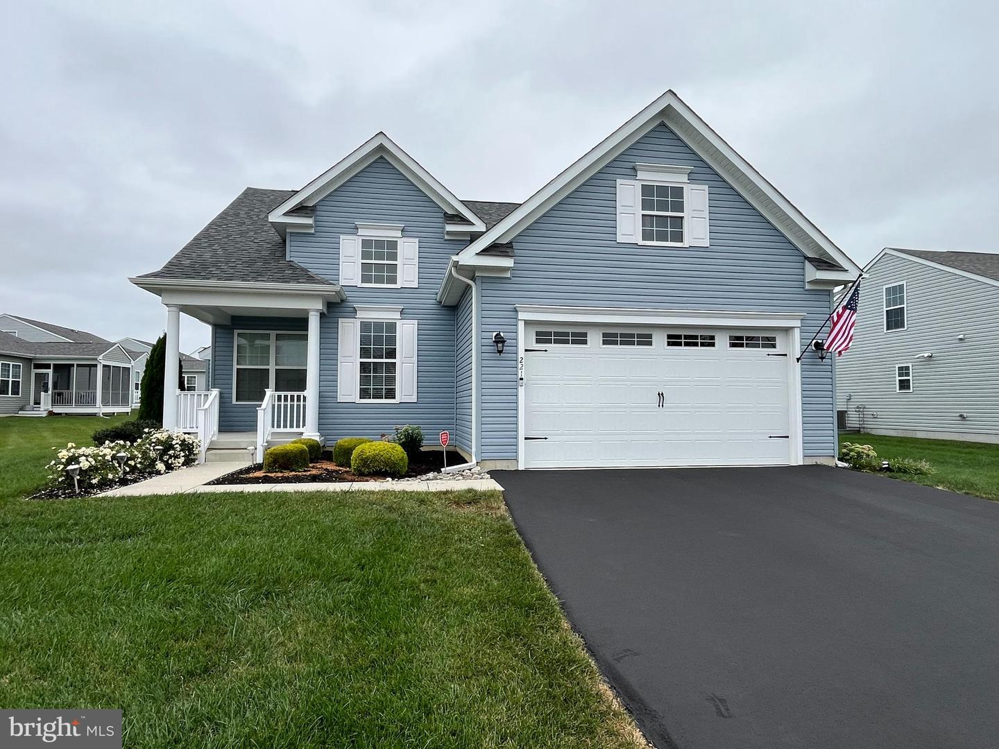 221 NICKLAUS LN Property Photo 1