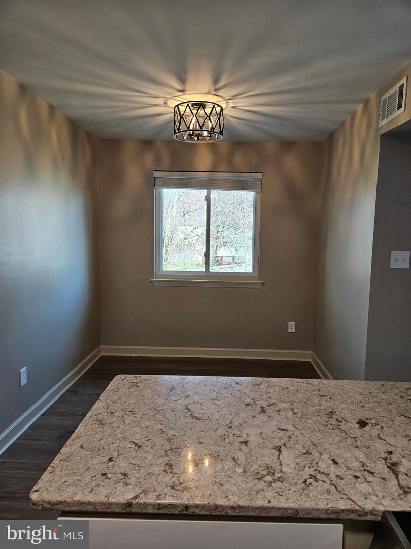 97 Par Haven Dr #j23 Property Photo 2