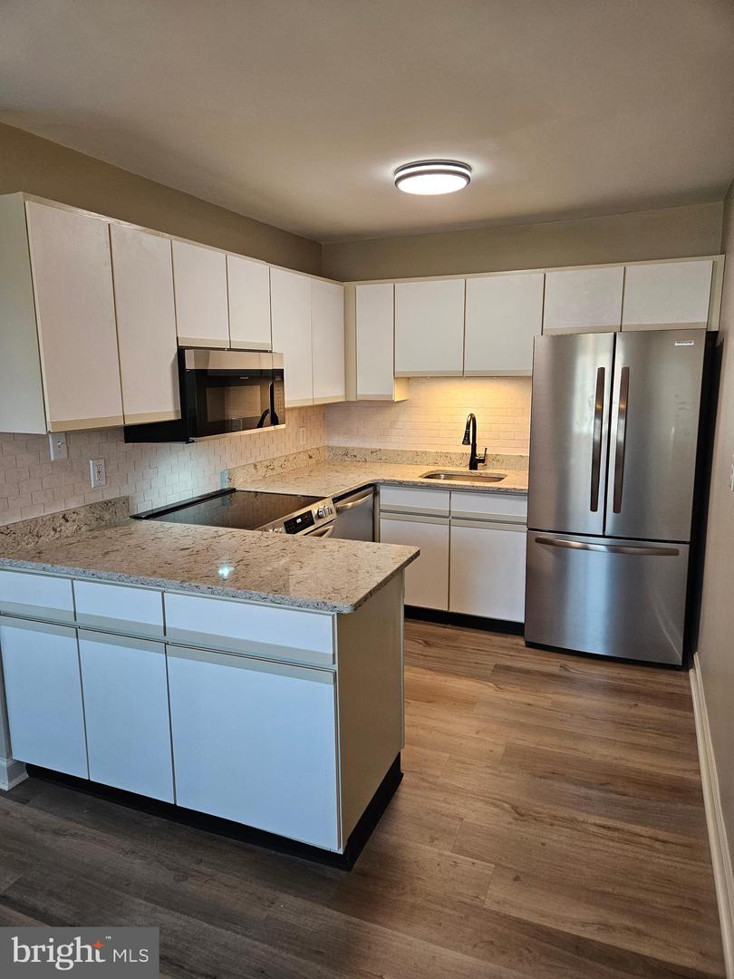 97 Par Haven Dr #j23 Property Photo 4