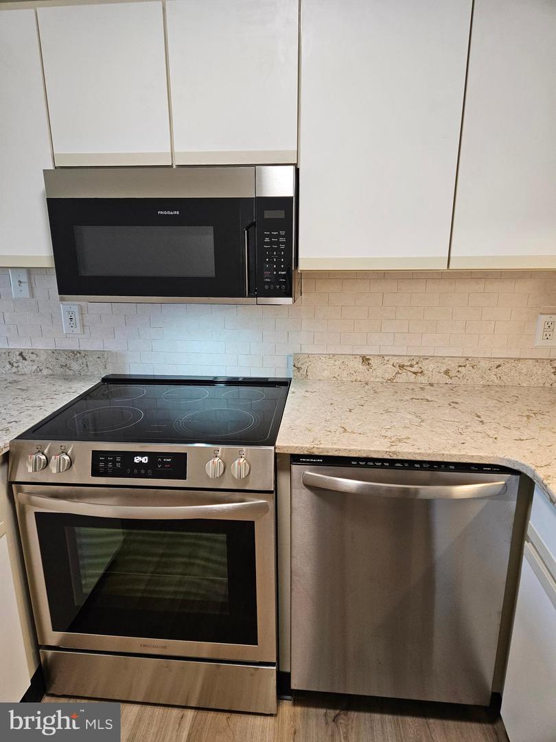 97 Par Haven Dr #j23 Property Photo 7