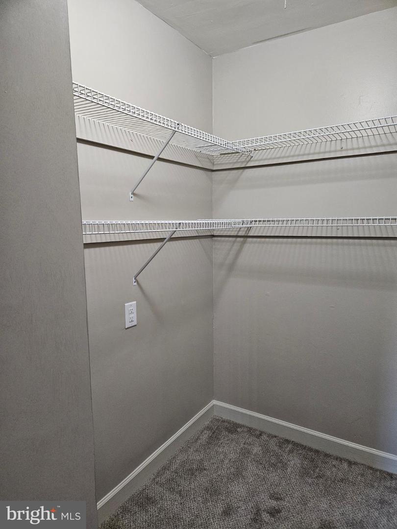 97 Par Haven Dr #j23 Property Photo 16
