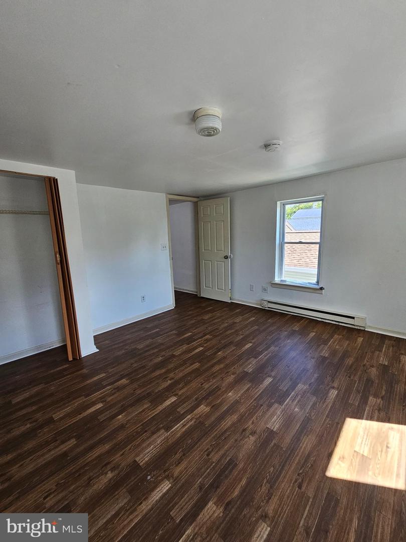 29 N New St #b Property Photo 8