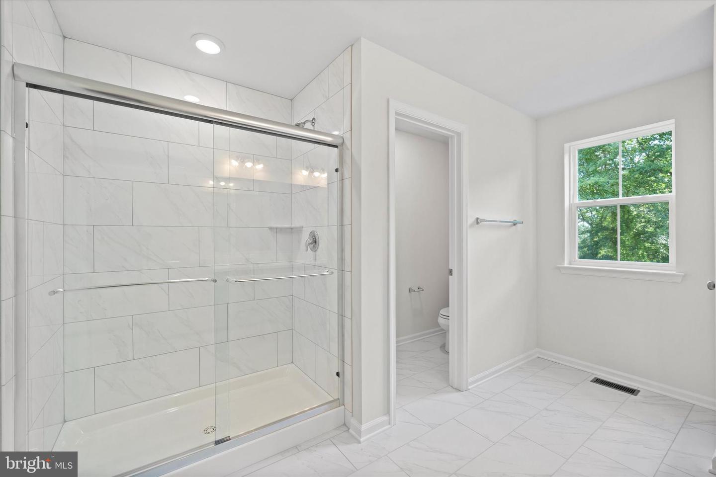 211 Laks Ct #abbott Property Photo 25