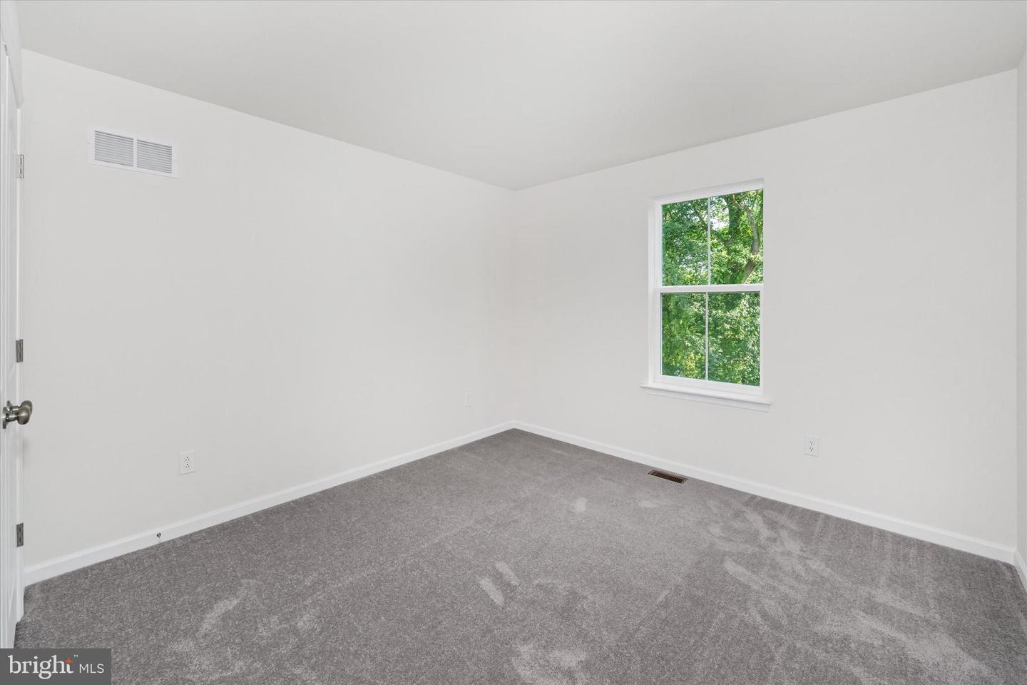 211 Laks Ct #abbott Property Photo 31