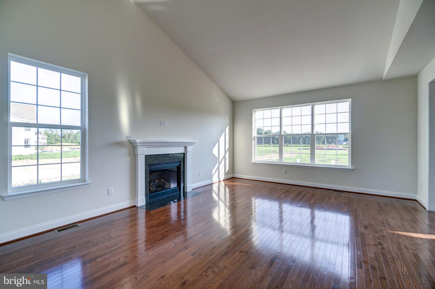 211 Laks Ct #legend Property Photo 11