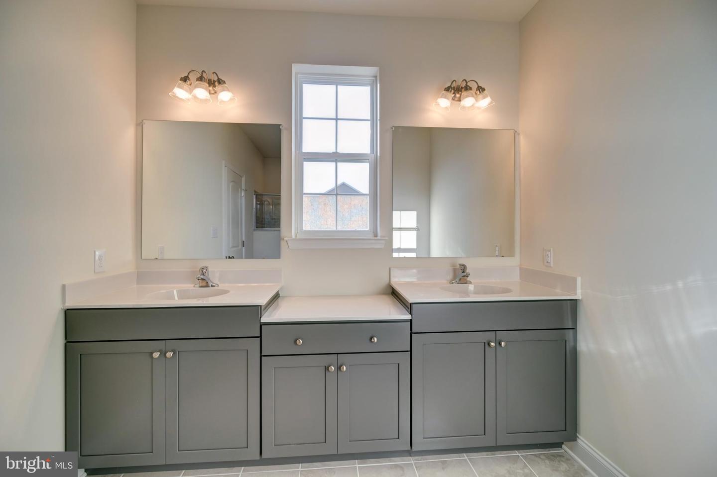 211 Laks Ct #legend Property Photo 15