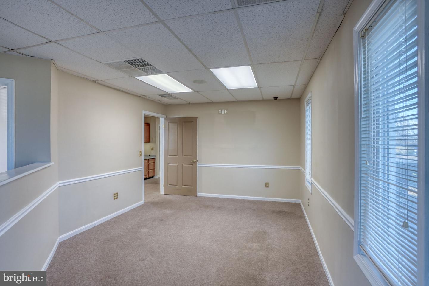 642 S Queen St #103 Property Photo 12
