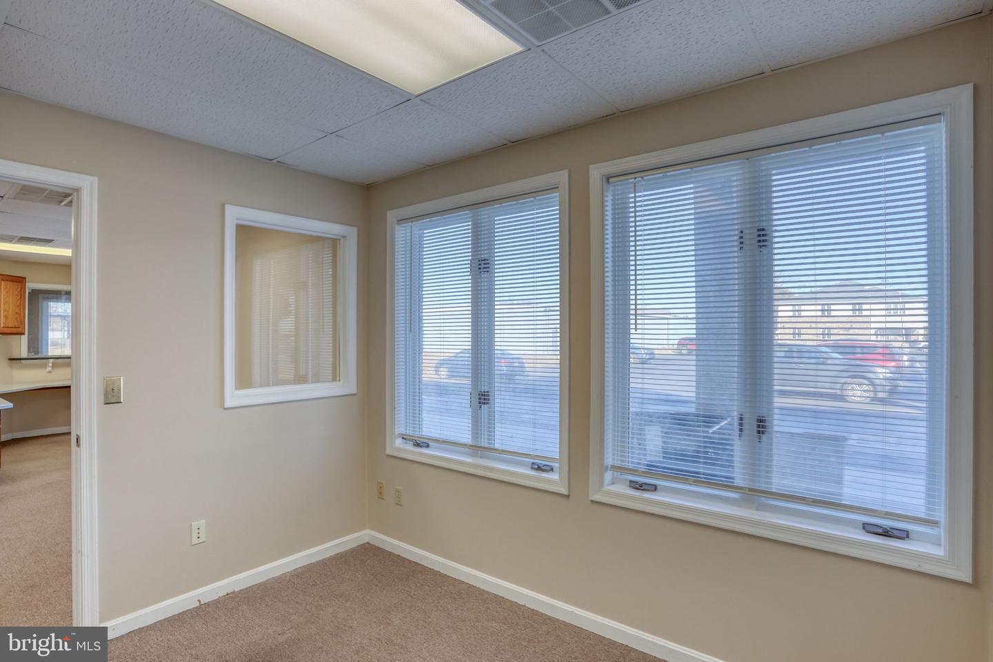 642 S Queen St #103 Property Photo 18