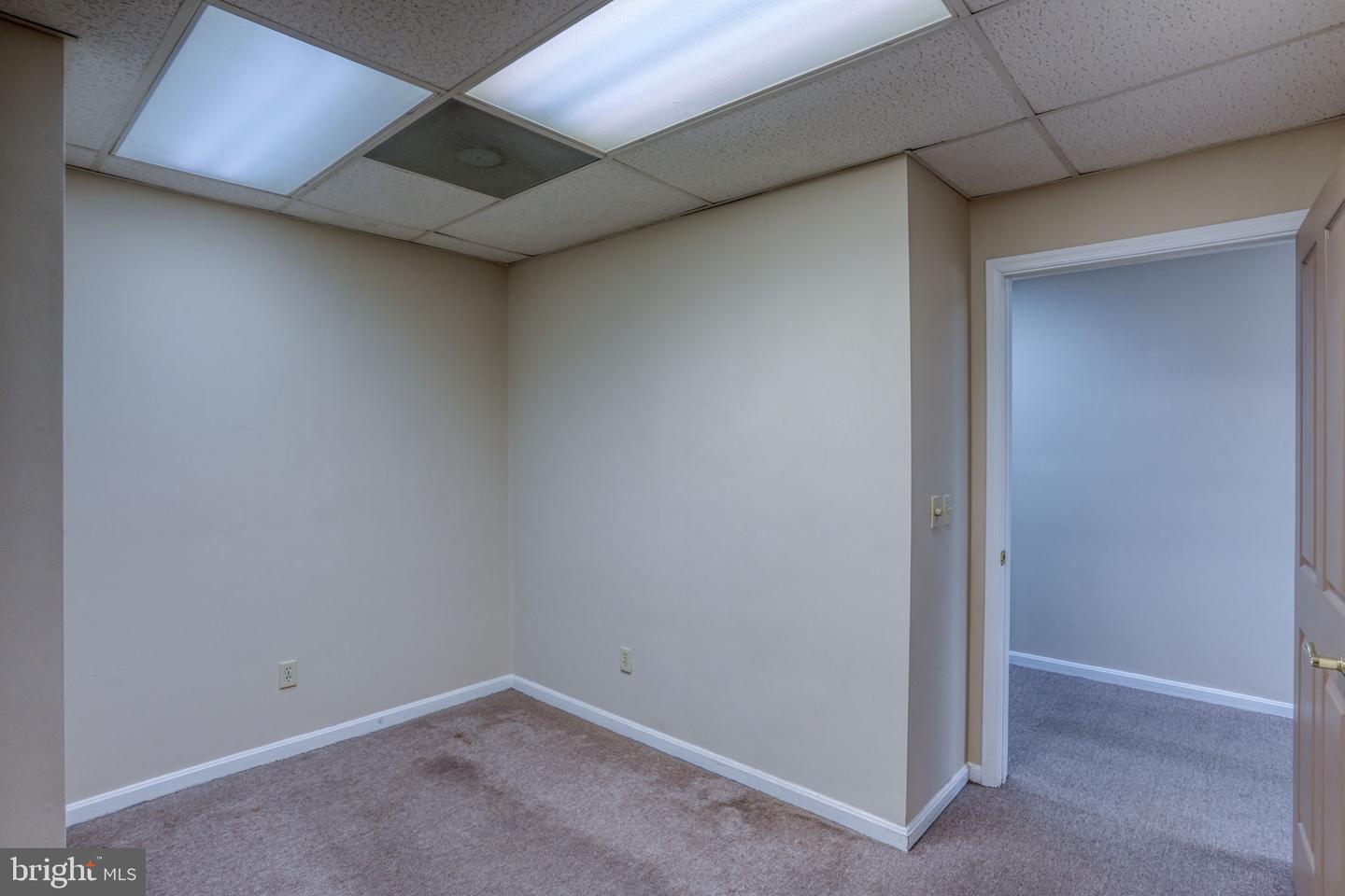642 S Queen St #103 Property Photo 22