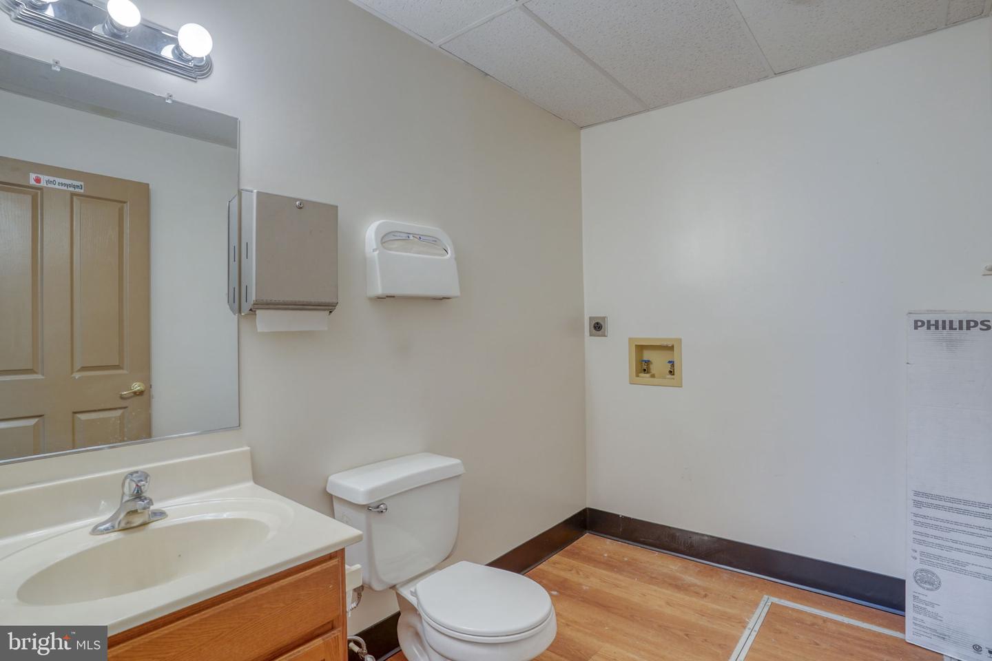 642 S Queen St #103 Property Photo 28