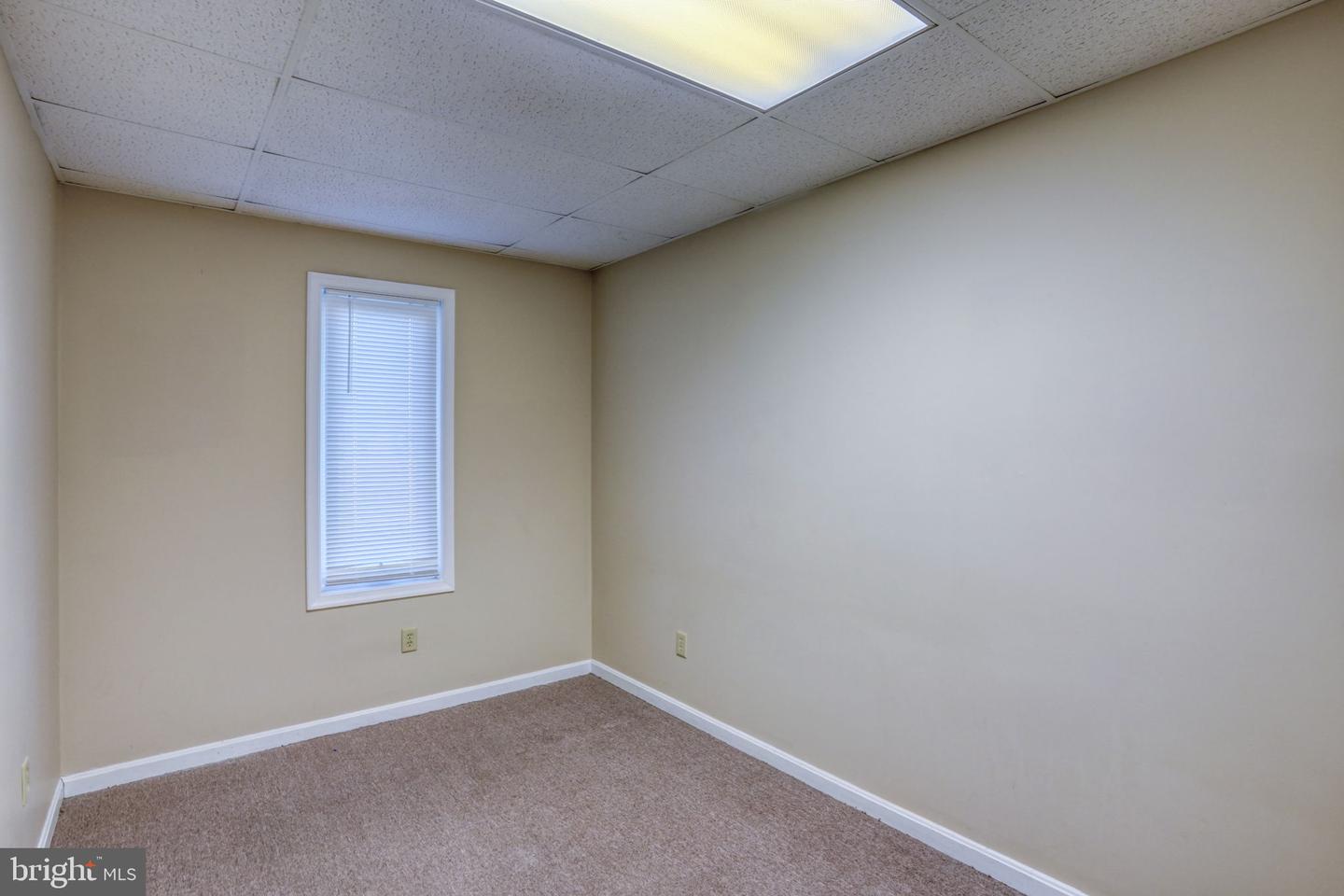 642 S Queen St #103 Property Photo 31