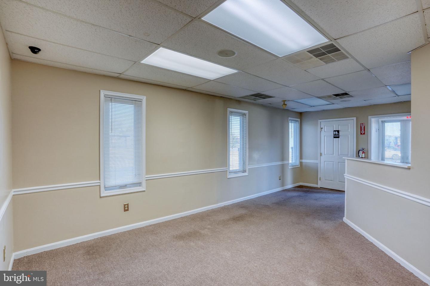 642 S Queen St #103 Property Photo 12