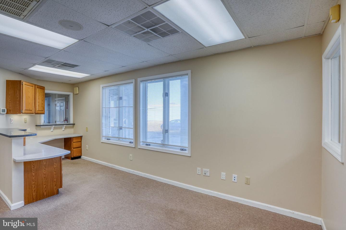 642 S Queen St #103 Property Photo 14