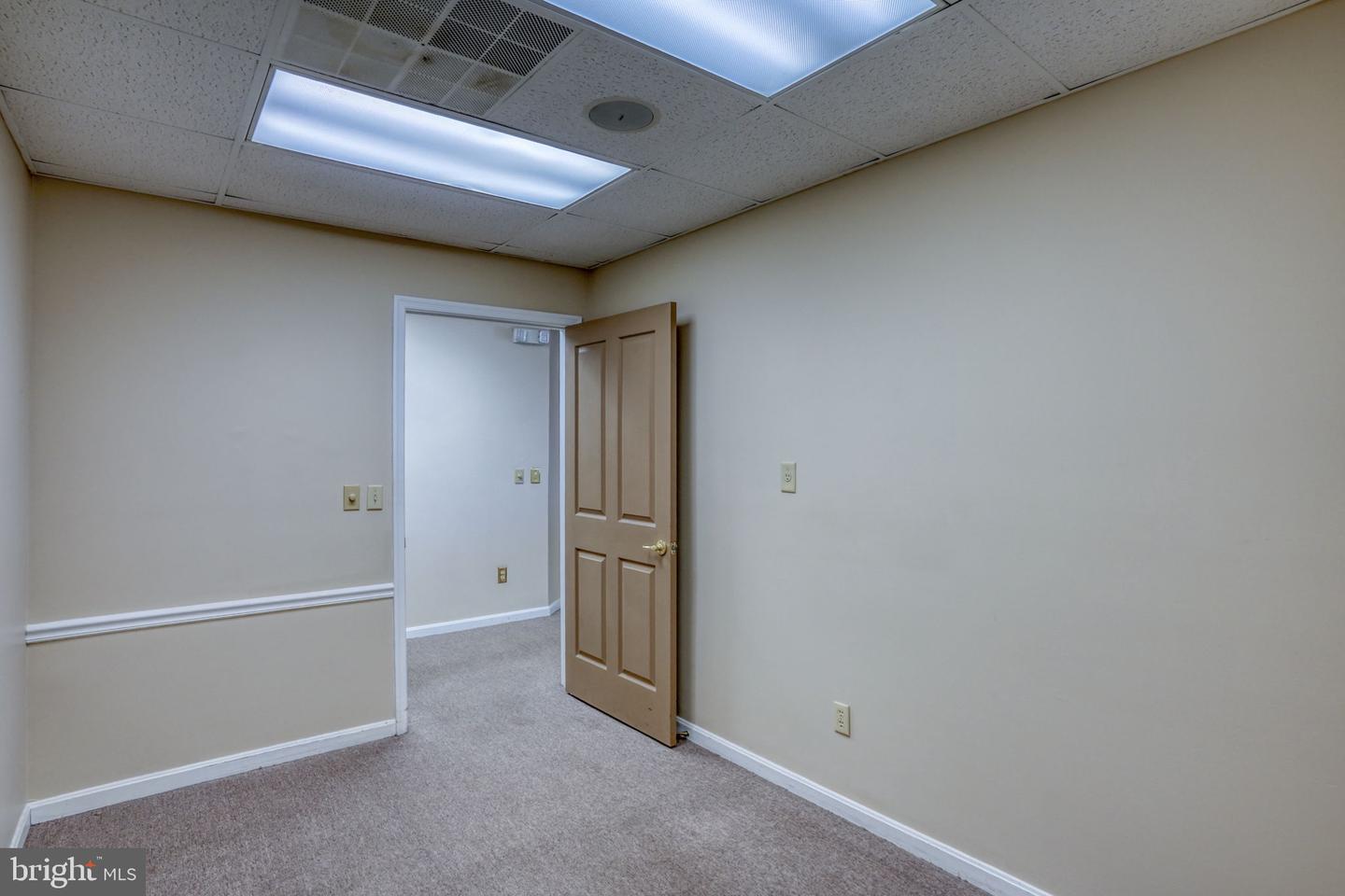 642 S Queen St #103 Property Photo 19