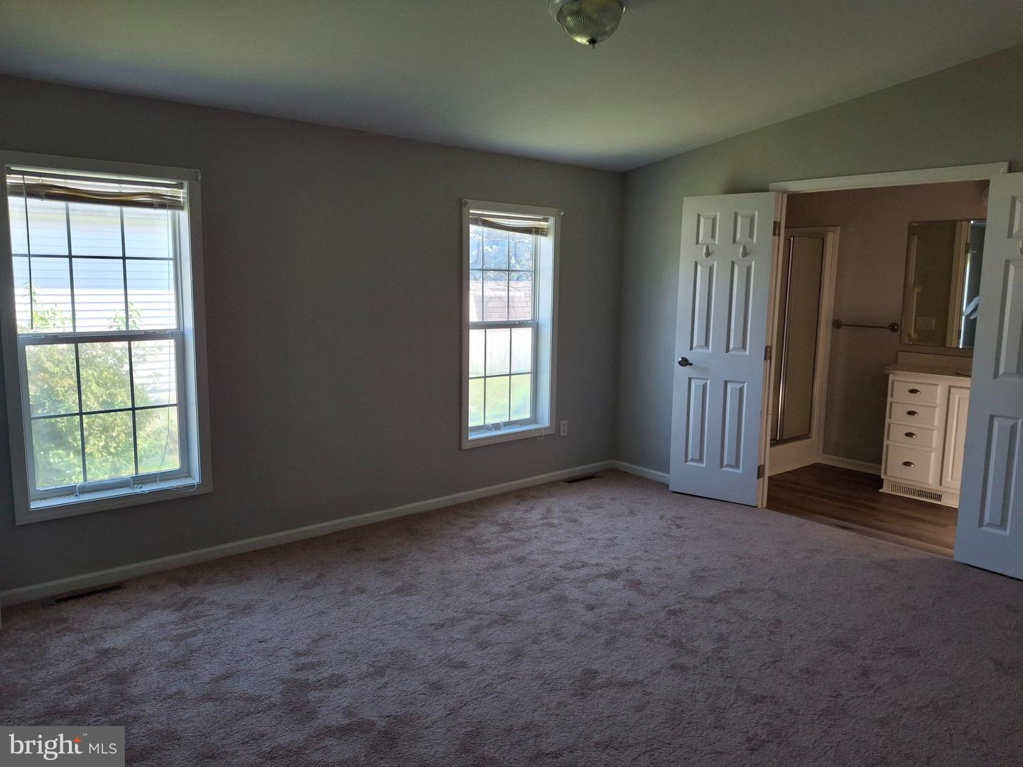 825 Stella St #117 Property Photo 6