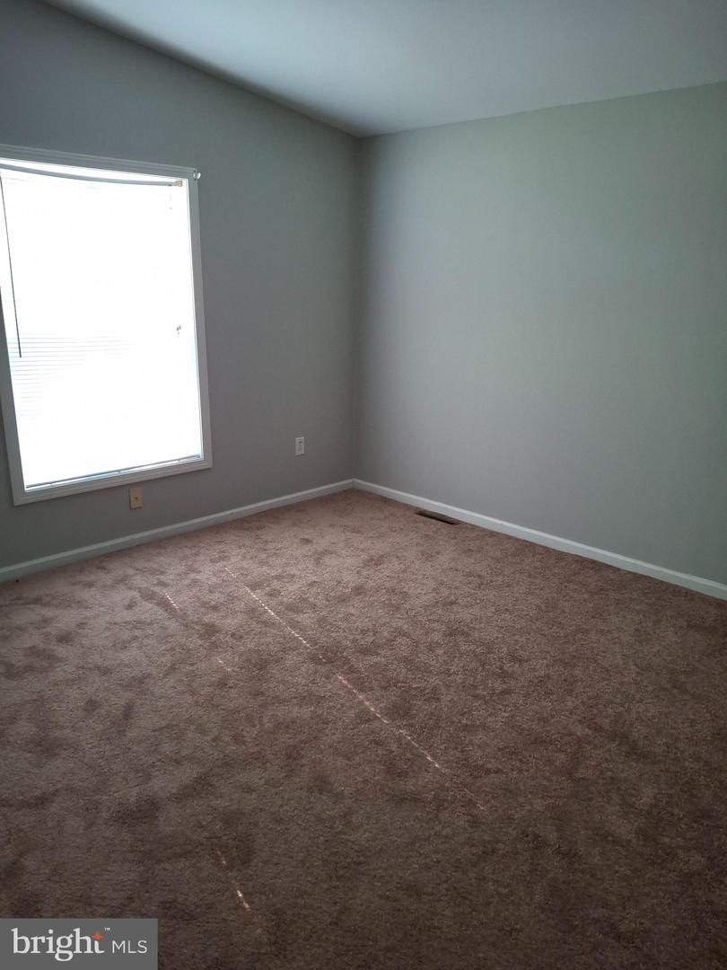 825 Stella St #117 Property Photo 12