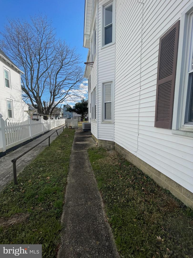 404 West St Property Photo 3