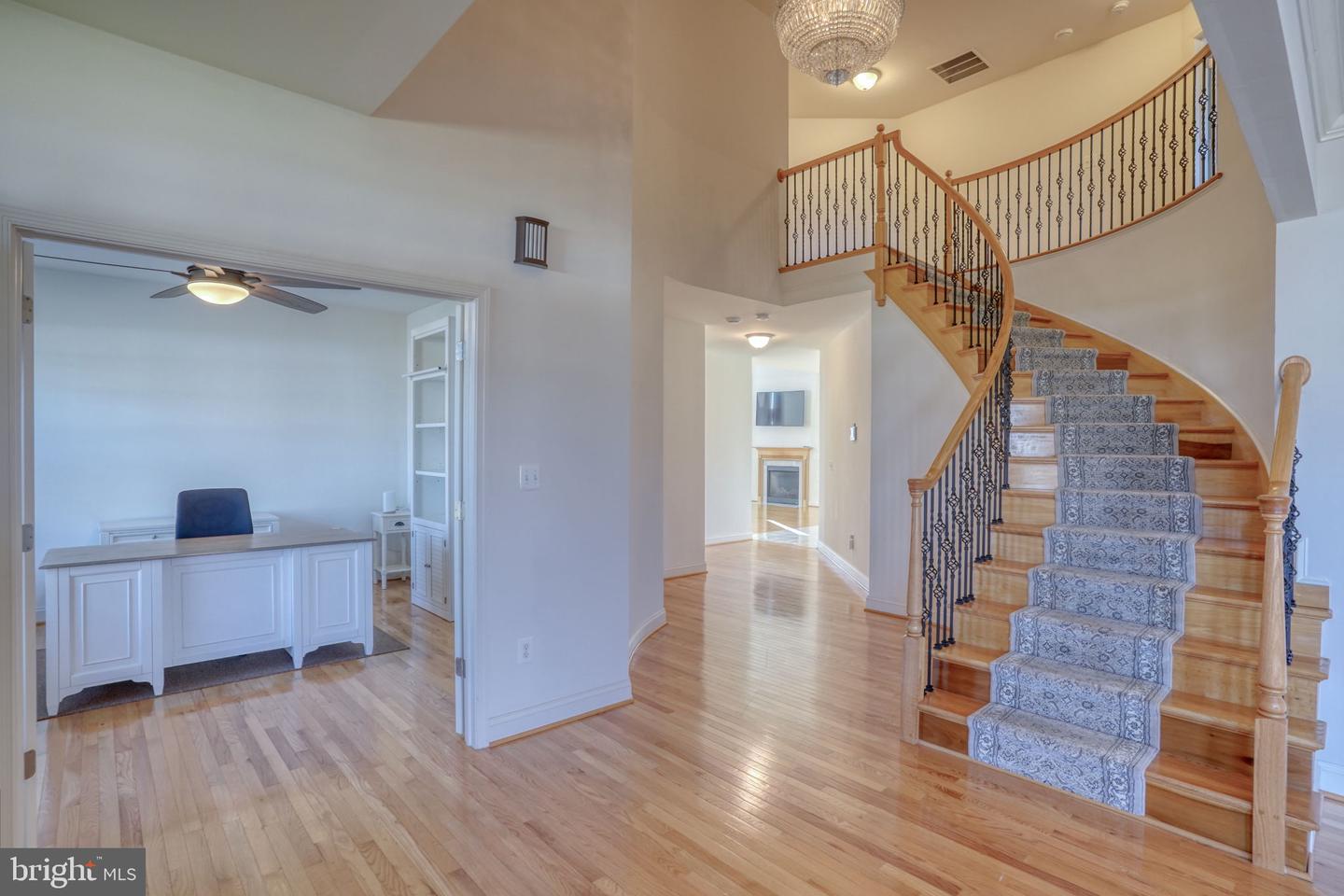 1041 Fawn Haven Walk Property Photo 4
