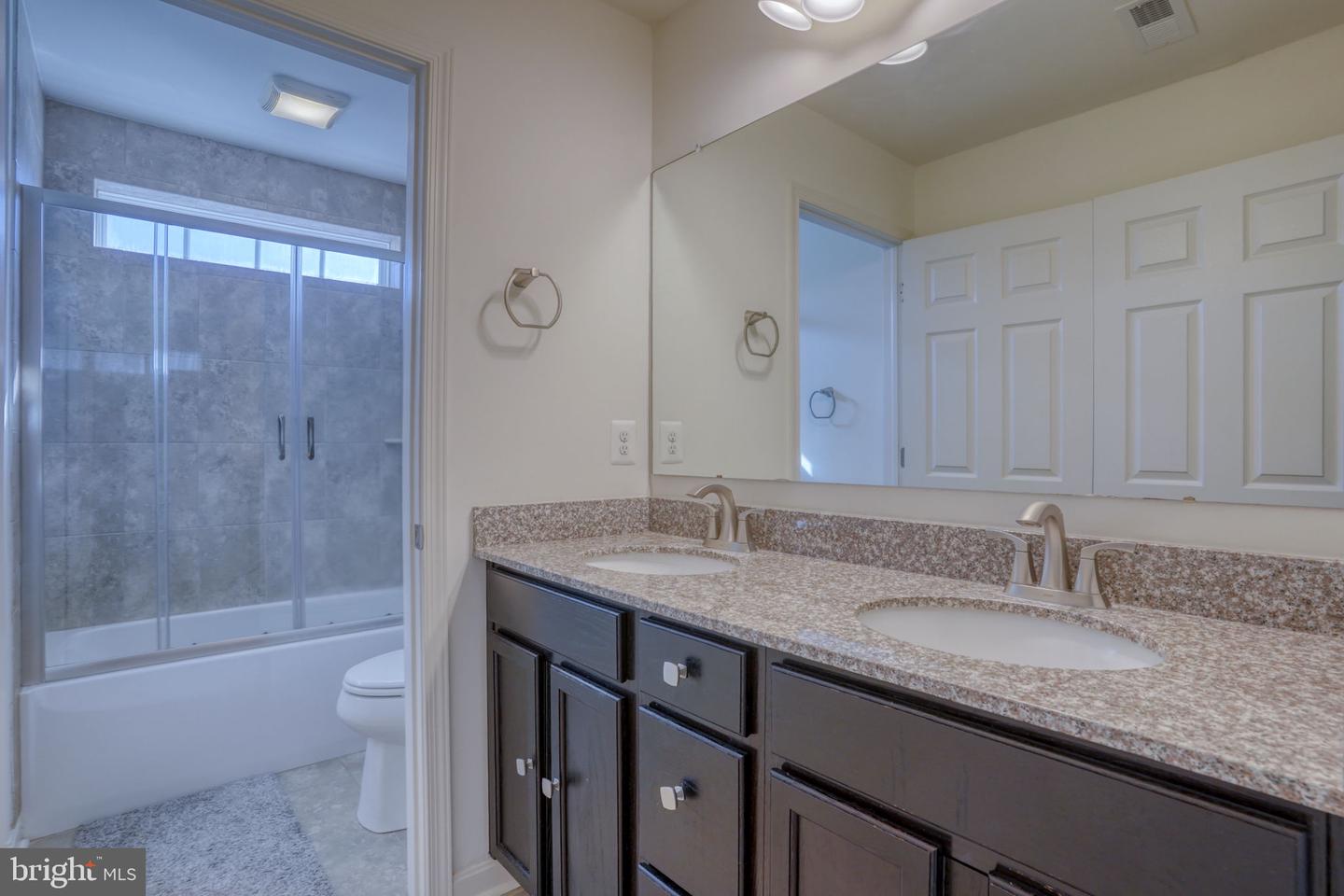 1041 Fawn Haven Walk Property Photo 39