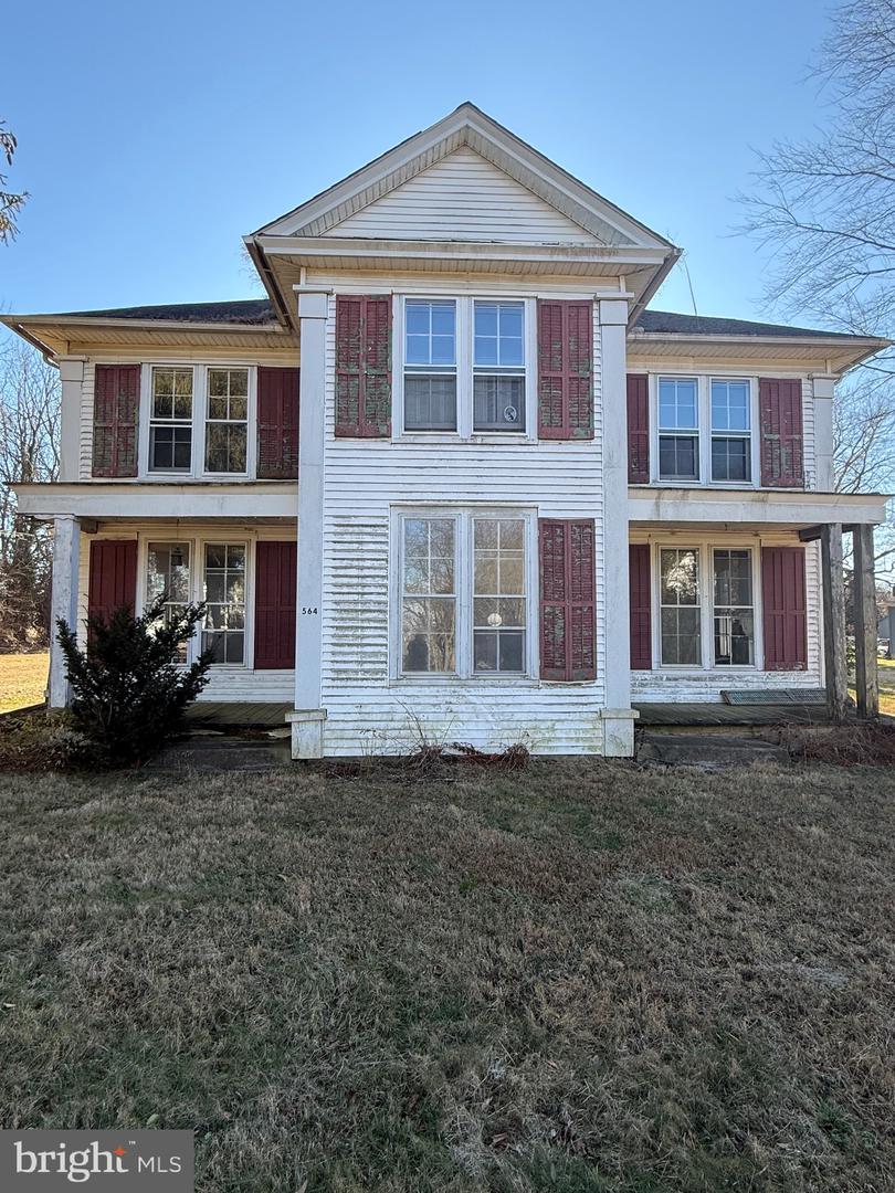 564 FRONT ST
