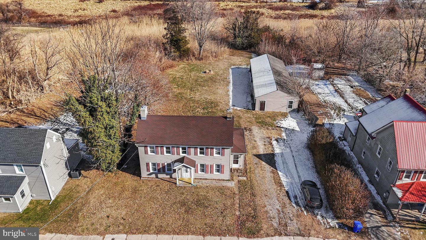 364 Main St Property Photo 8