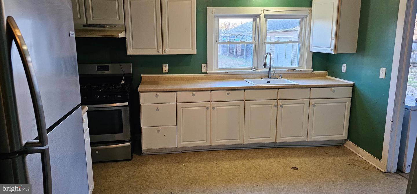 364 Main St Property Photo 11