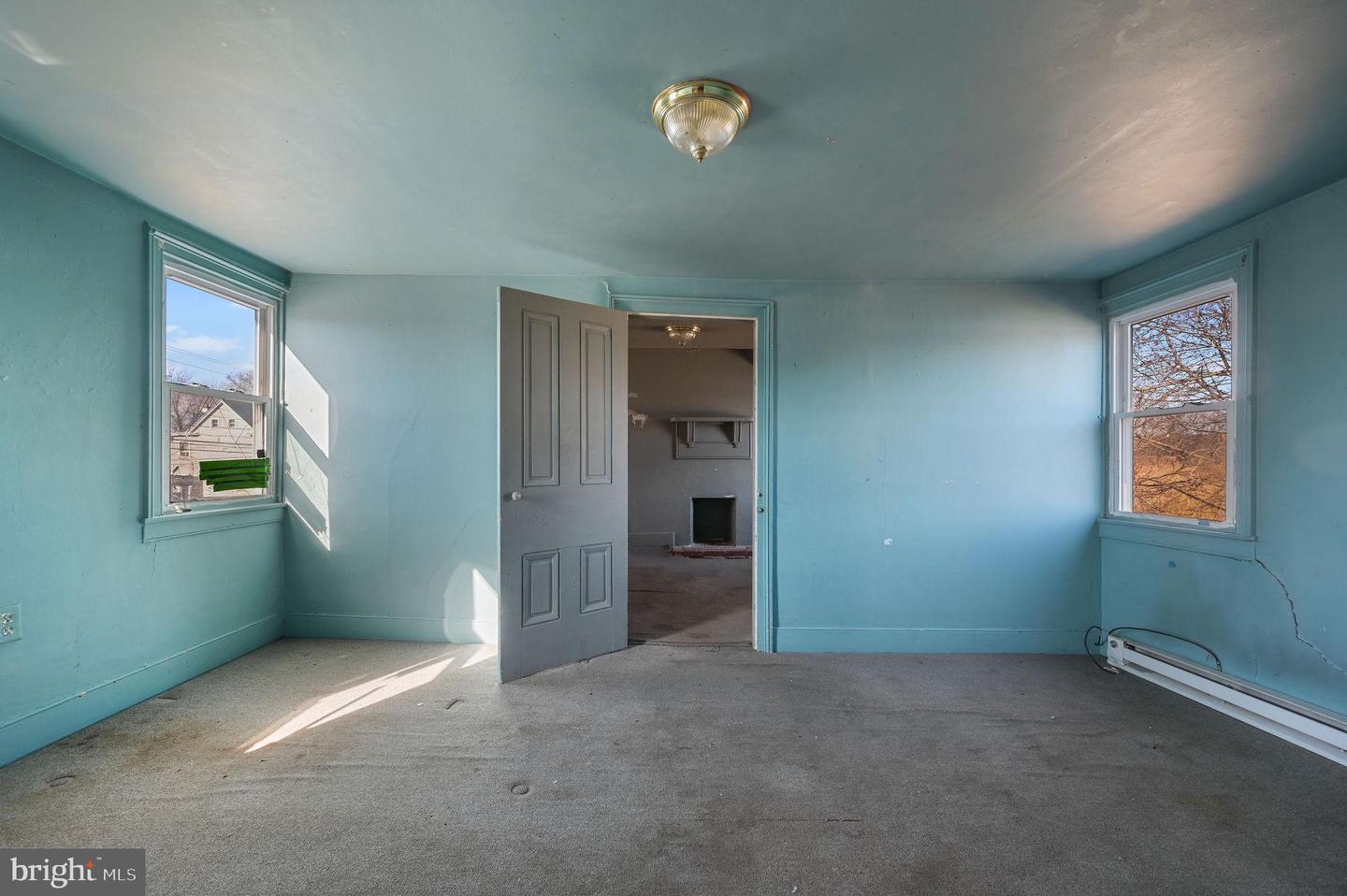 364 Main St Property Photo 20