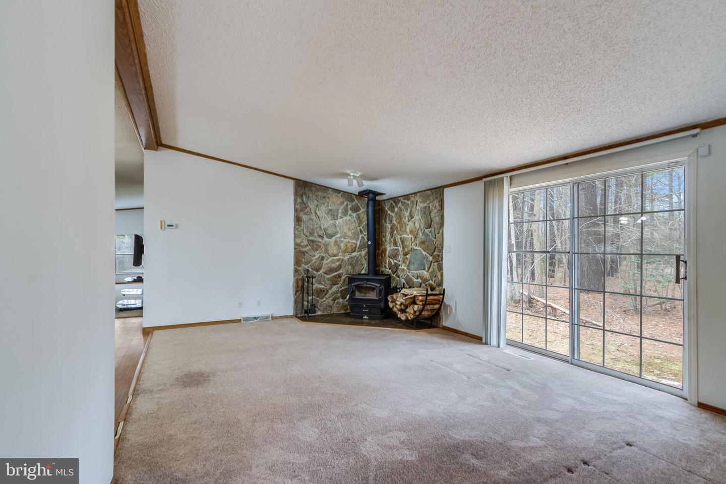 2578 Williamsville Rd Property Photo 10