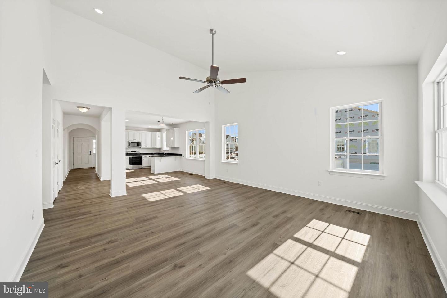 115 Hengst Farm Ln Property Photo 4
