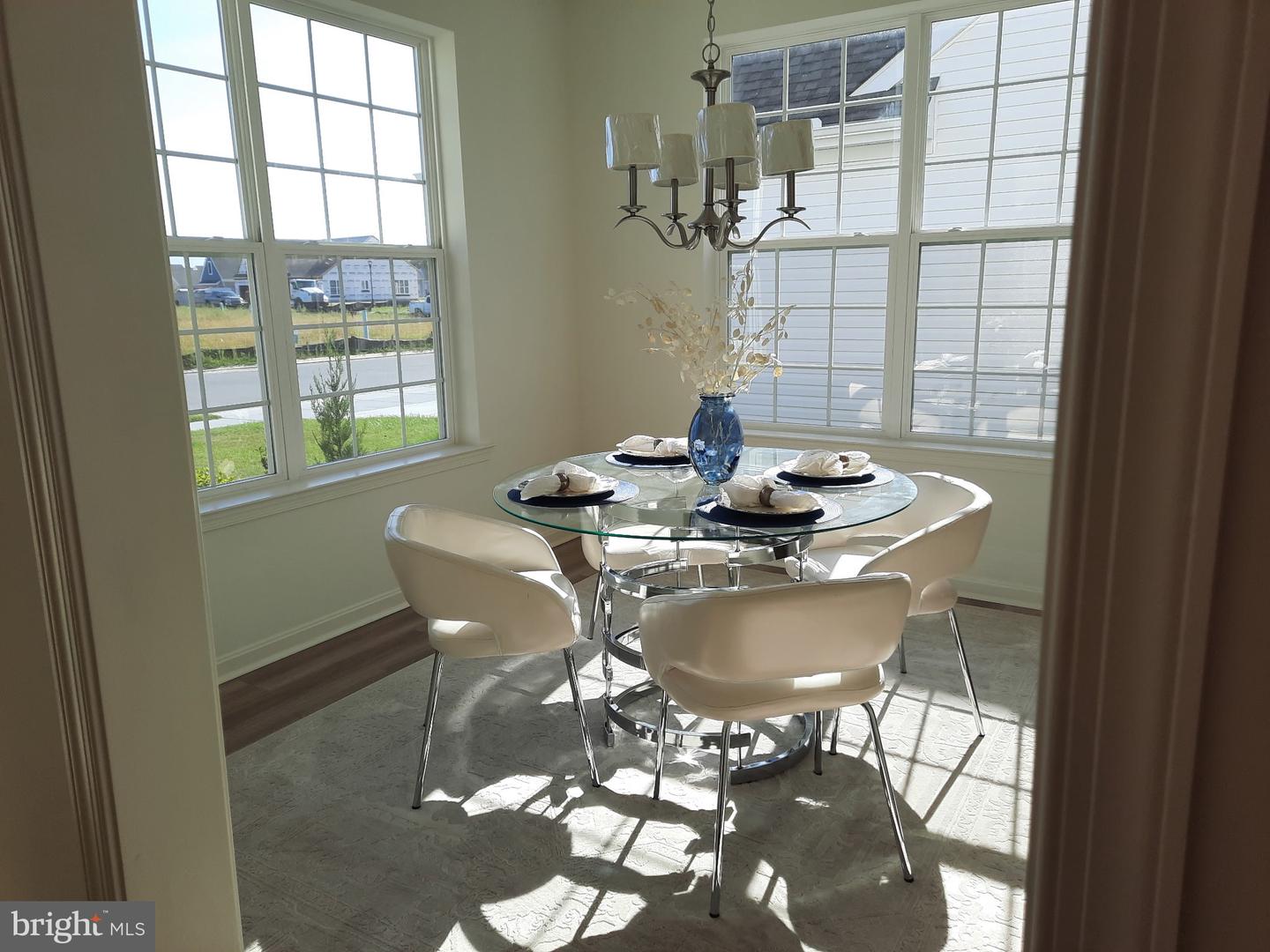 643 Resort Blvd Property Photo 12