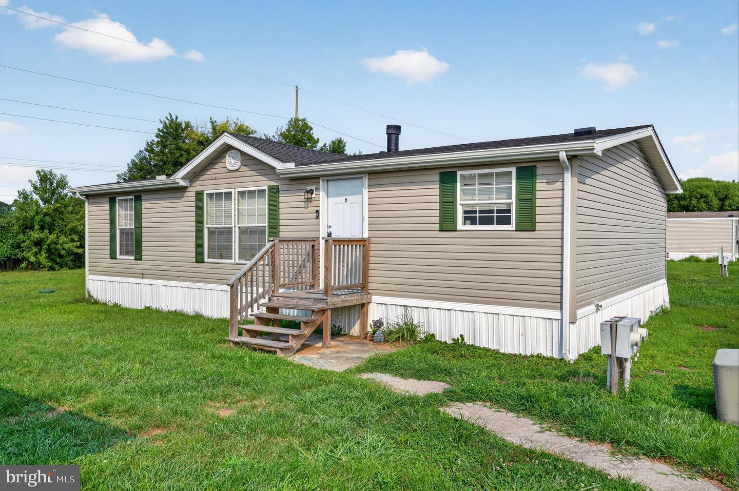 131 Pine Cone Dr #131 Property Photo 1