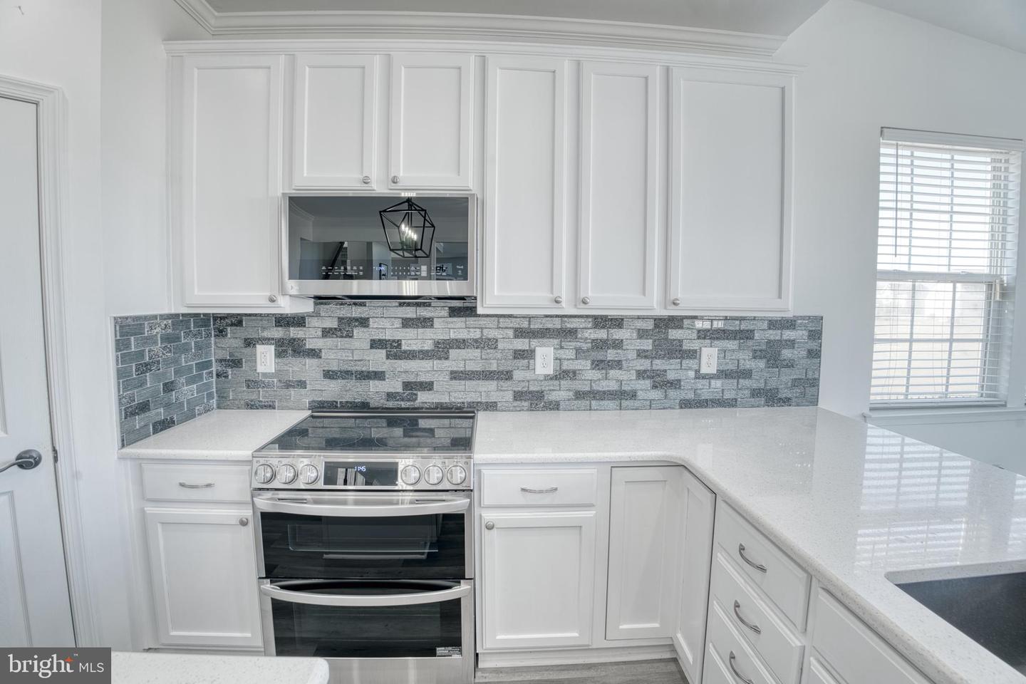 891 Windrow Way Property Photo 39