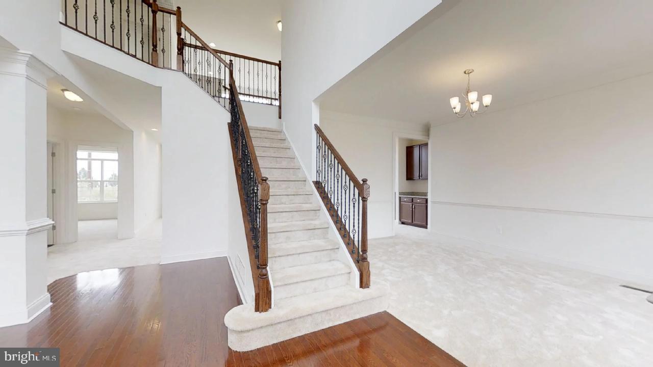 1 Summit Dr #philadelphian Property Photo 3