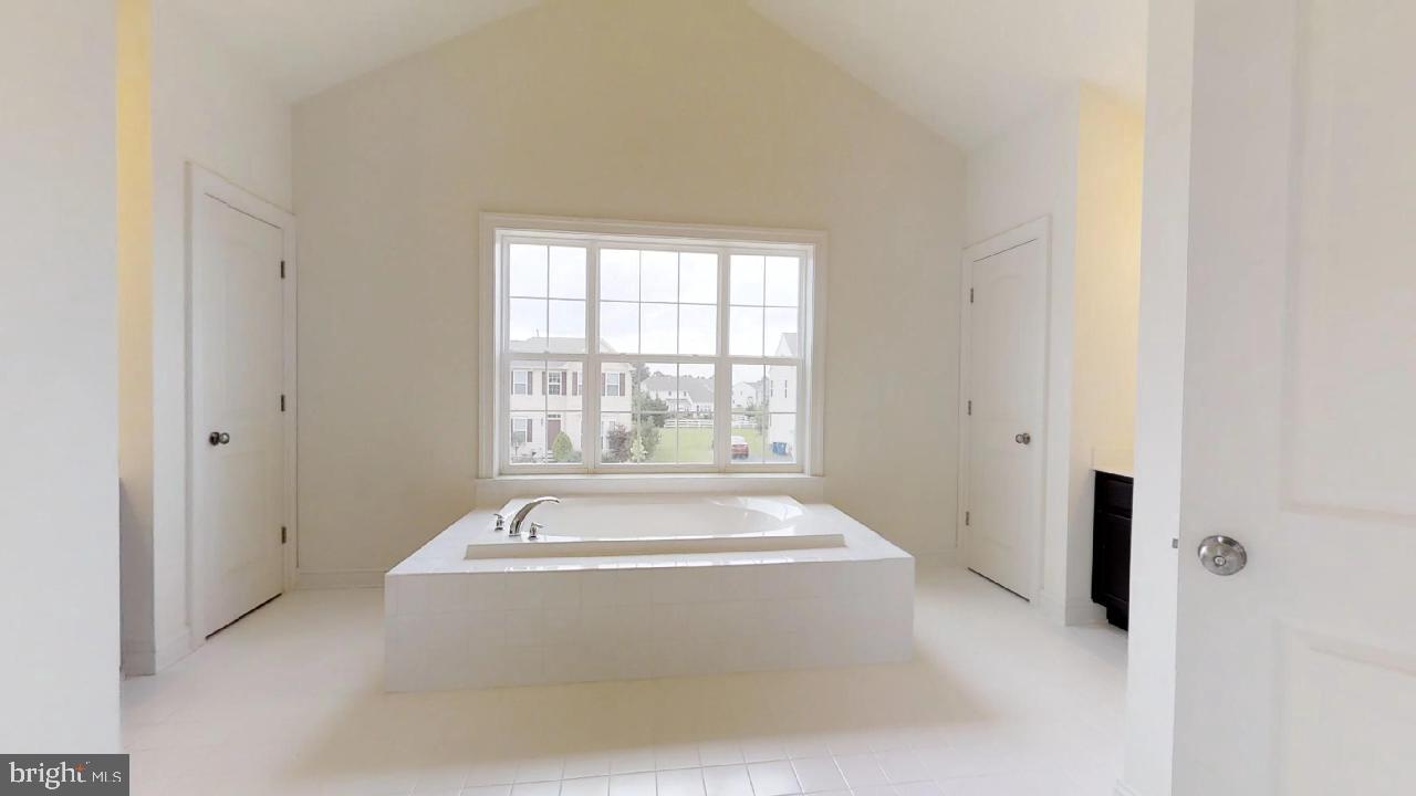 1 Summit Dr #philadelphian Property Photo 37
