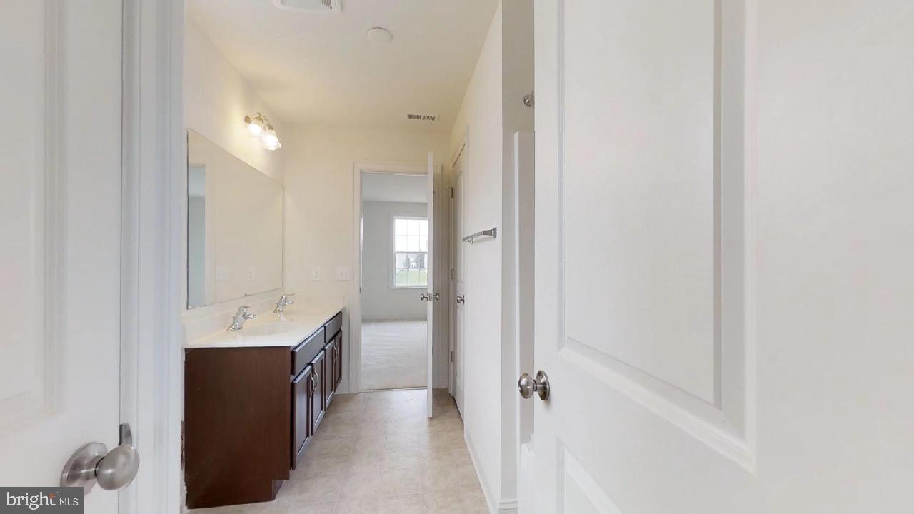 1 Summit Dr #philadelphian Property Photo 43