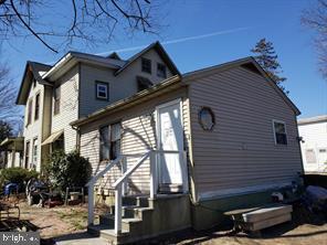 33 S Governors Ave Property Photo 3