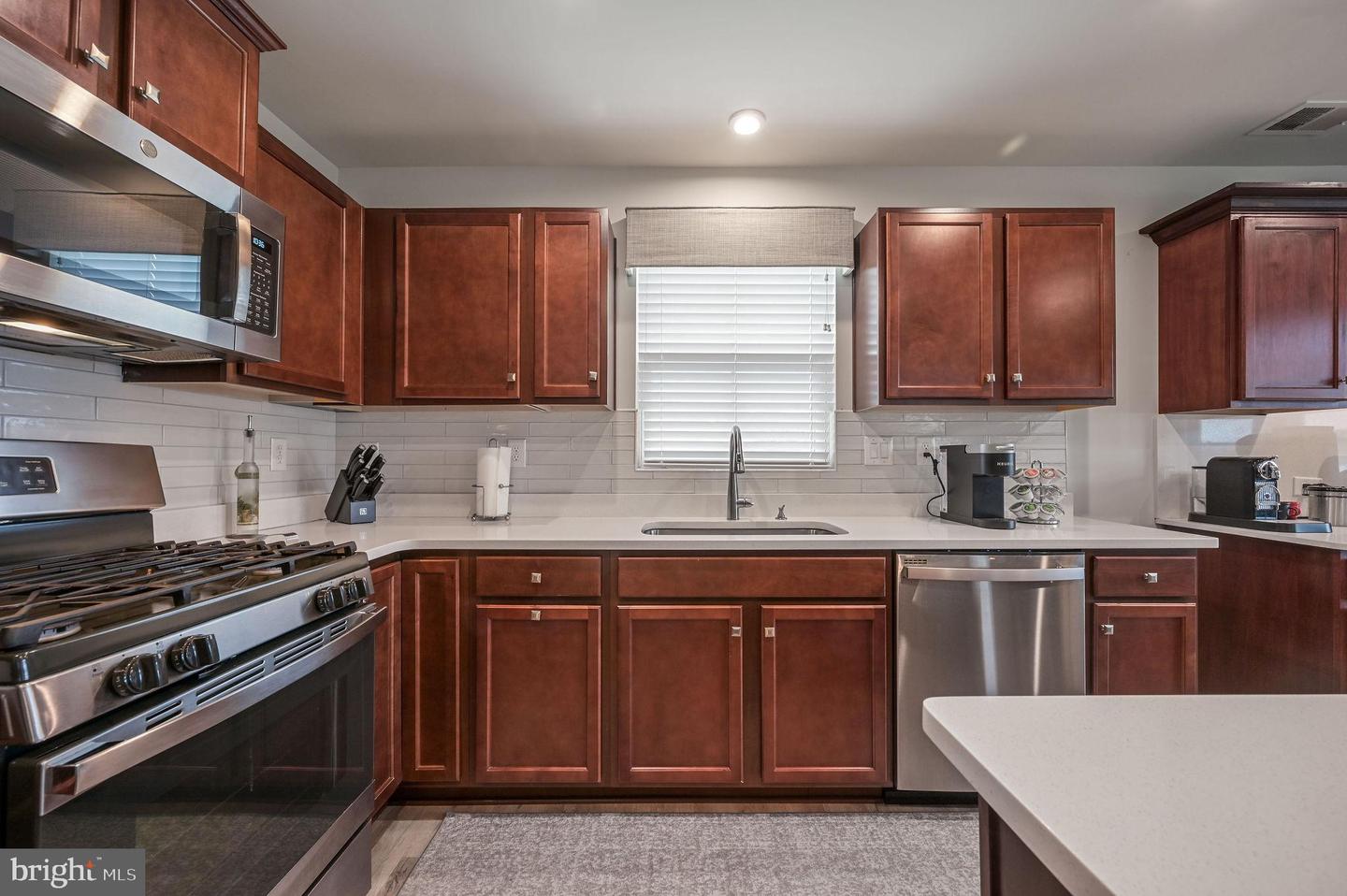 76 Balthasar Dr Property Photo 16