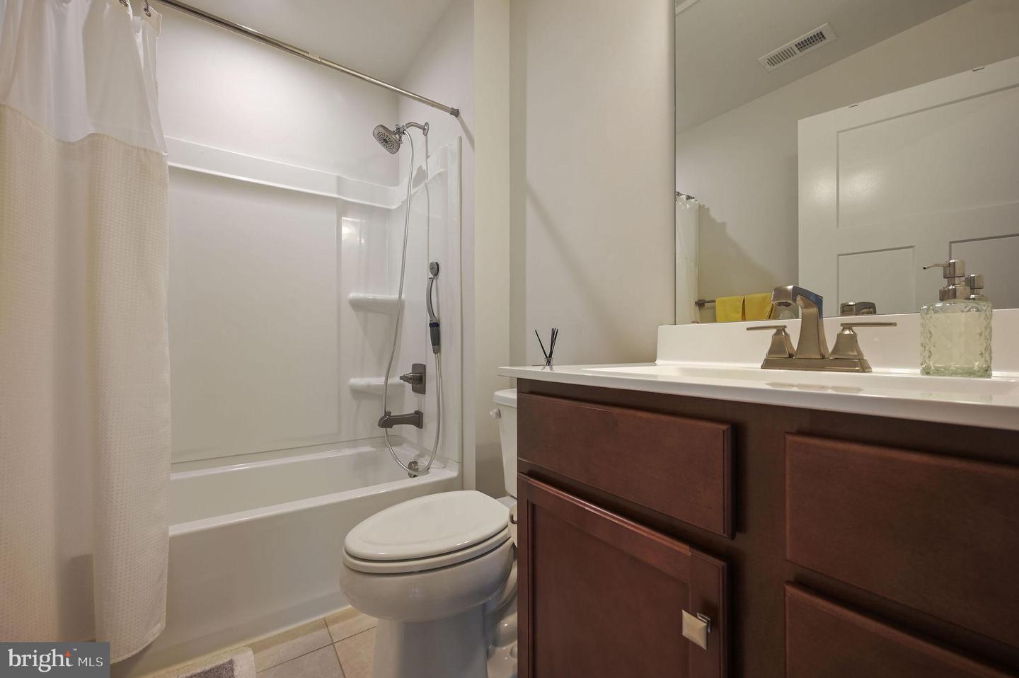 76 Balthasar Dr Property Photo 28