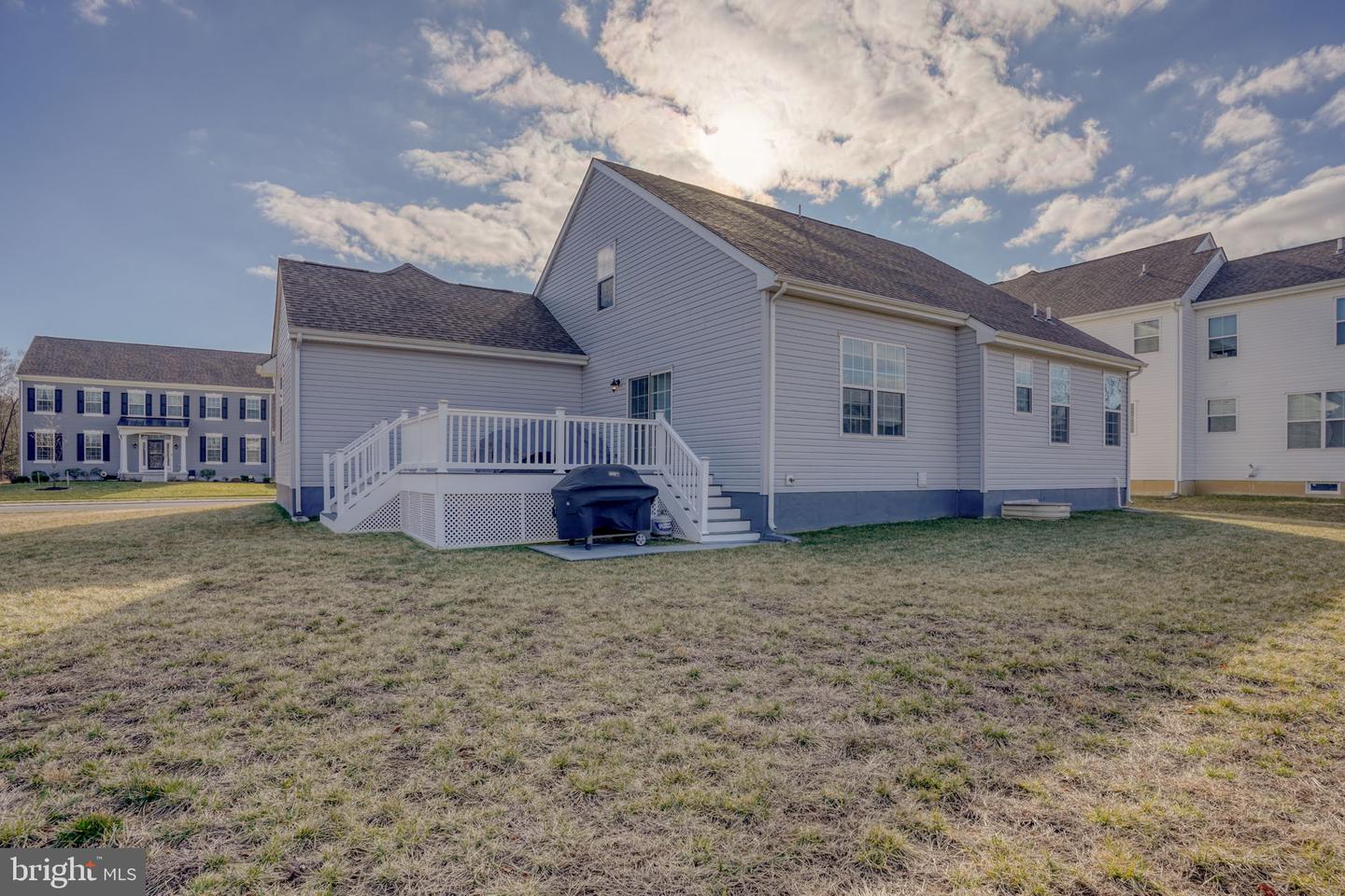 320 Clear Stream Dr Property Photo 48
