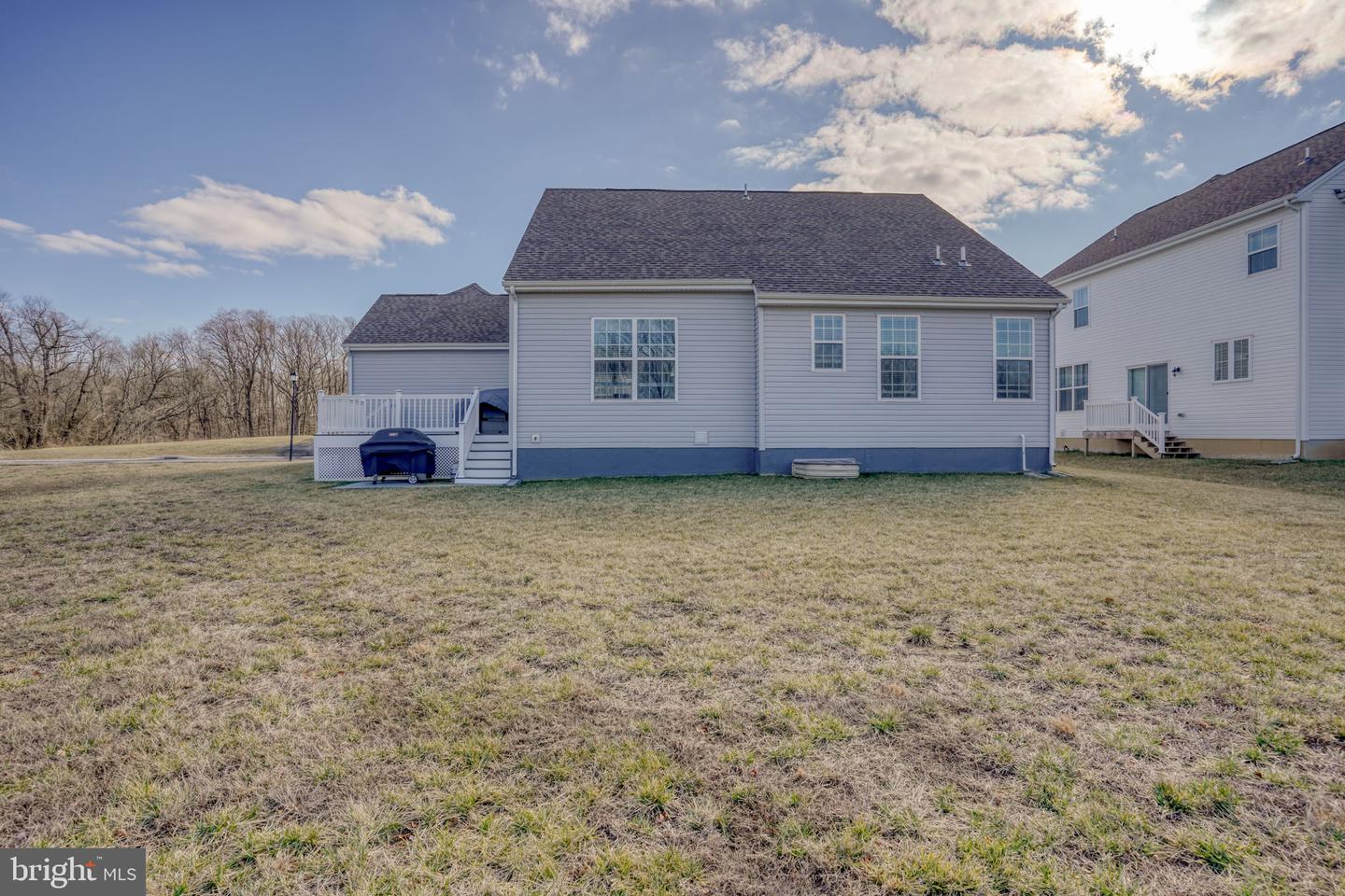 320 Clear Stream Dr Property Photo 49