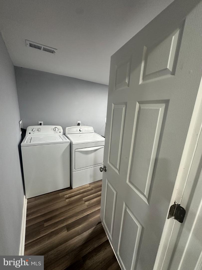 108 Bell St Property Photo 9