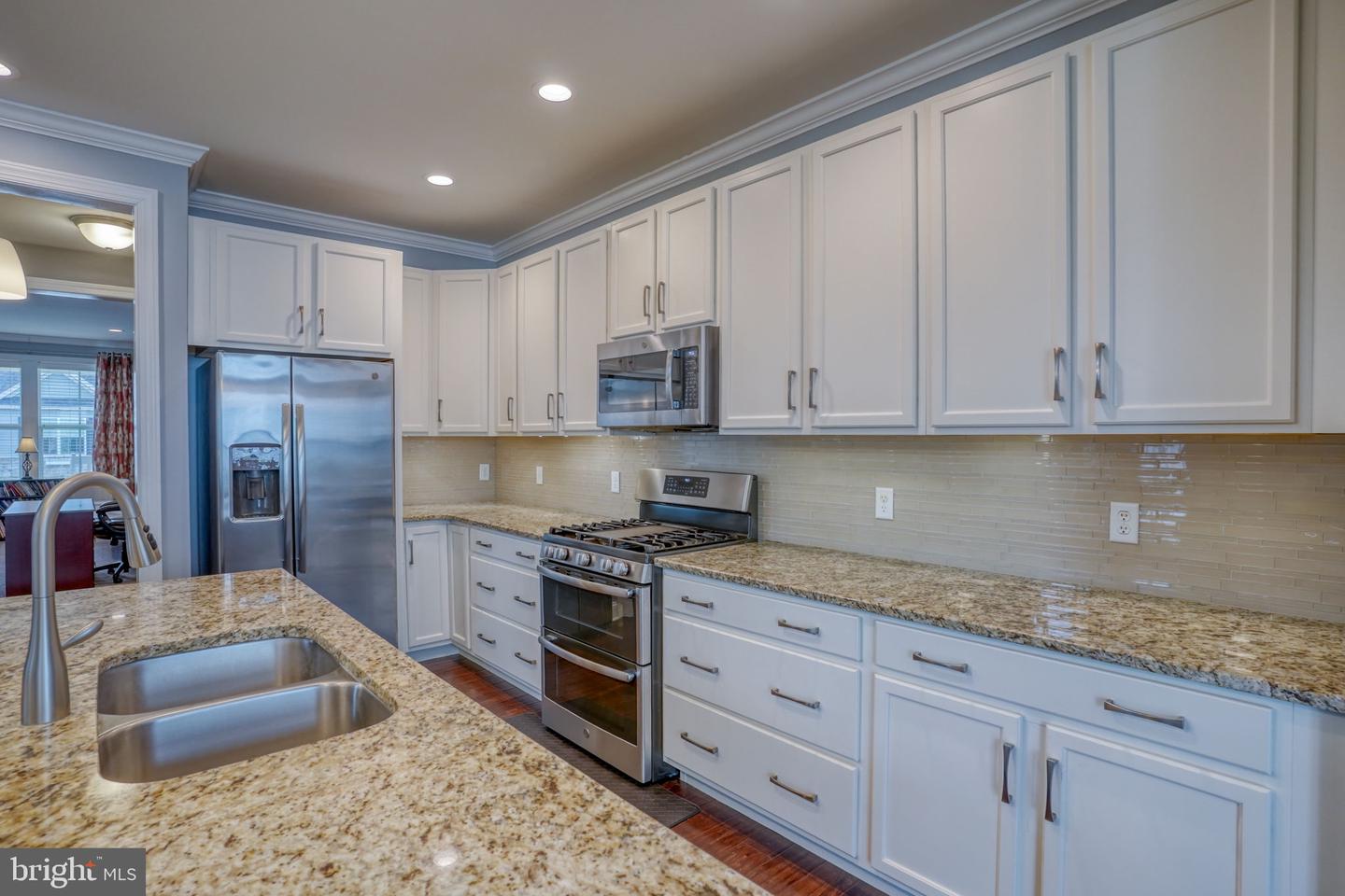 212 Skipping Stone Ln Property Photo 12