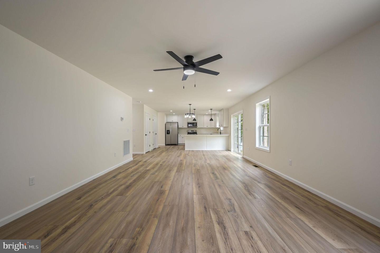 1317 Lochmeath Way Property Photo 8
