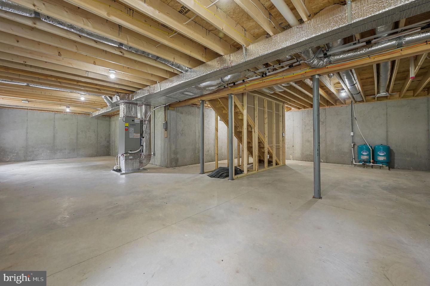 1317 Lochmeath Way Property Photo 11